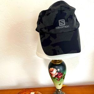 Salomon reflective running hat